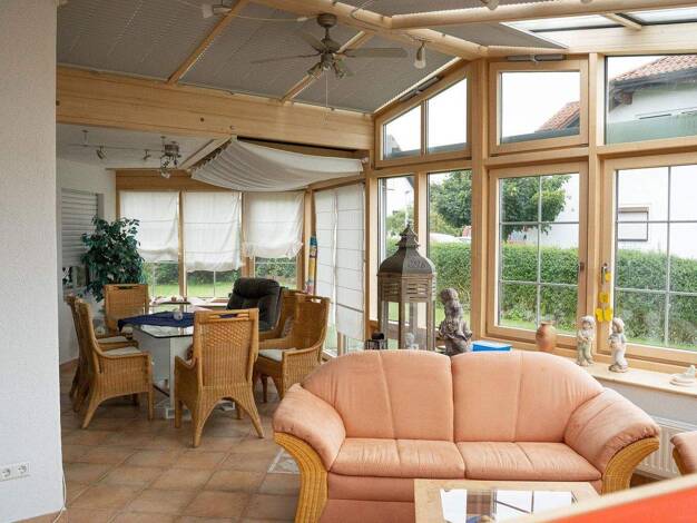 Einfamilienhaus zum Kauf provisionsfrei 629.000 € 7 Zimmer 180 m² 679 m² Grundstück frei ab 30.05.2026 Suppingen Laichingen 89150