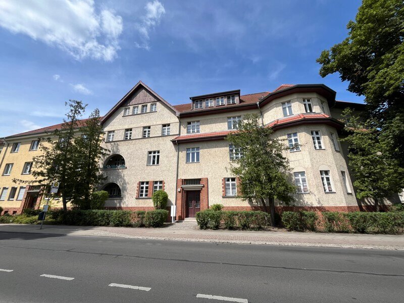 Wohnung zur Miete 1.757,53 € 4 Zimmer 150,2 m²<br/>Wohnfläche 2.<br/>Geschoss 04.12.2024<br/>Verfügbarkeit Edisonstr. 2 Hennigsdorf 16761