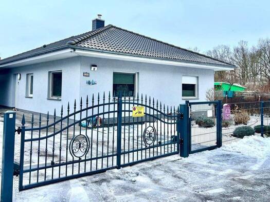 Bungalow zum Kauf 595.000 € 4 Zimmer 104,5 m² 770 m² Grundstück Oranienburg 16515