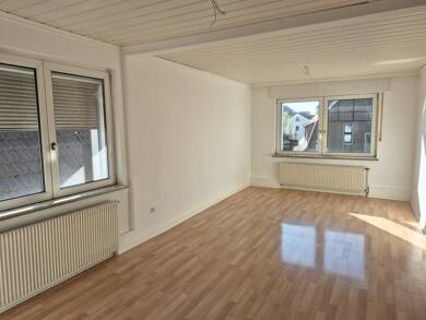 Wohnung zur Miete 600 € 3 Zimmer 87 m² Dachgeschoss, 3. Geschoss frei ab sofort Innenstadt Bad Salzuflen 32105