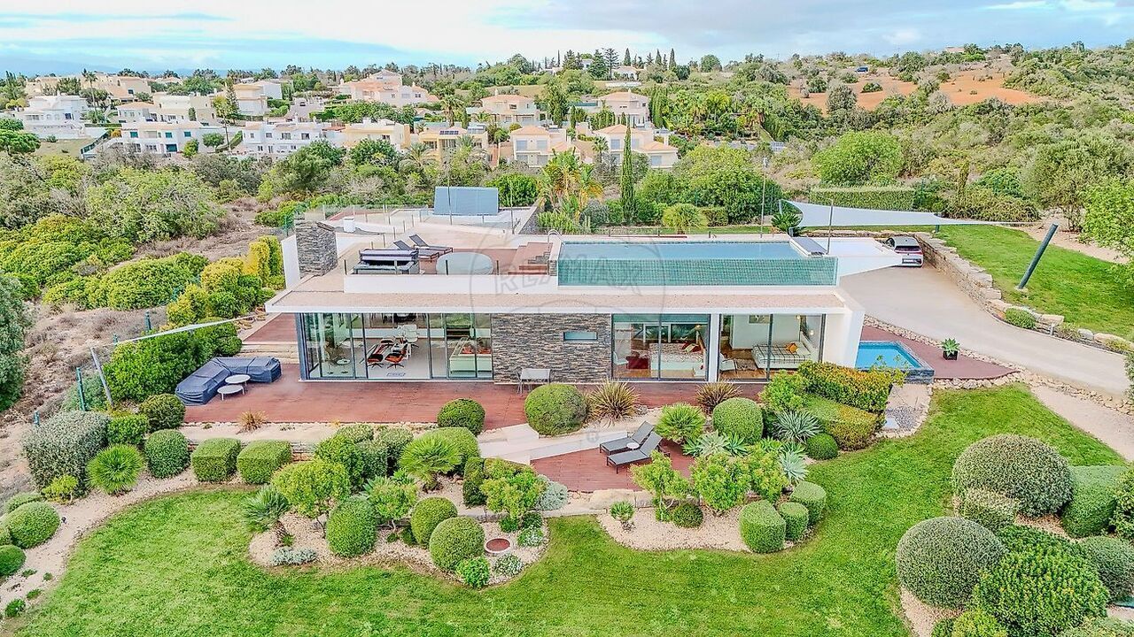 Villa zum Kauf 2.900.000 € 469 m²<br/>Wohnfläche 15.950 m²<br/>Grundstück Faro, Albufeira, Albufeira e Olhos de Água 8200