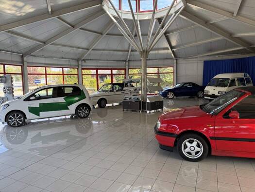 Lagerhalle zur Miete 2.000 € 330 m² Lagerfläche Spielfeld 8472