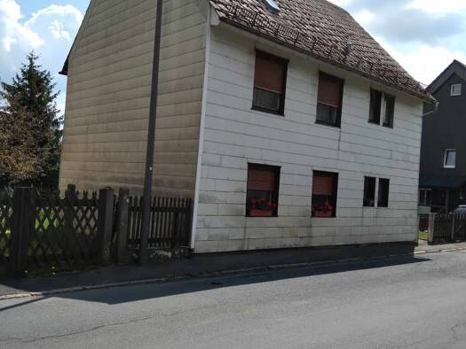 Einfamilienhaus zum Kauf provisionsfrei 60.000 € 5 Zimmer 120 m² 275 m² Grundstück Helmbrechtser Str. 9 Döbra Schwarzenbach am Wald 95131