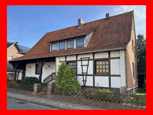 Mehrfamilienhaus zum Kauf 349.000 € 11 Zimmer 180 m² 1.003 m² Grundstück frei ab 01.02.2026 Harsum 31177
