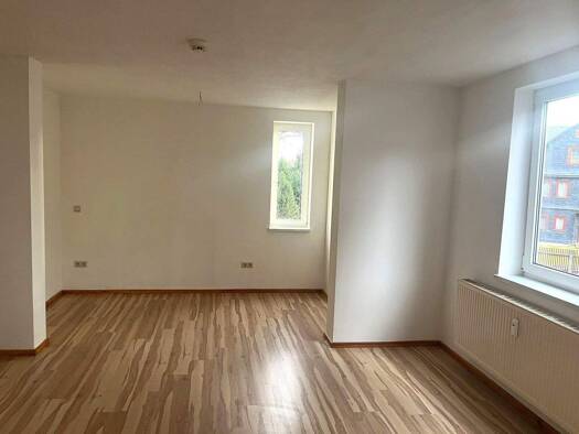 Wohnung zur Miete 262 € 1 Zimmer 39,6 m² frei ab sofort Neuhaus Neuhaus am Rennweg 98724