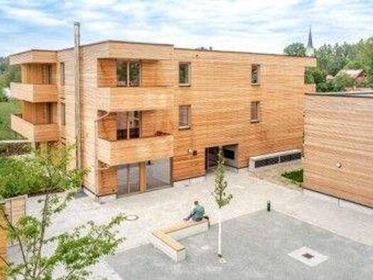 Wohnung zur Miete 948 € 5 Zimmer 105 m² EG frei ab sofort Doktorgasse 4 Buch Buch am Erlbach 84172