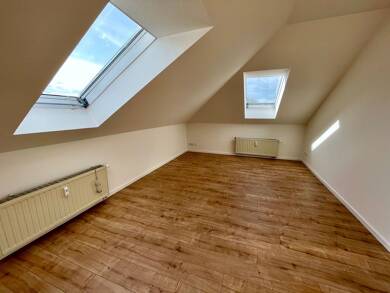 Wohnung zur Miete 995 € 4 Zimmer 108 m² Dachgeschoss, 3. Geschoss frei ab 01.09.2025 Poisentalstraße 34 Freital Freital 01705