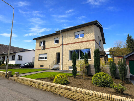 Mehrfamilienhaus zum Kauf 349.000 € 7 Zimmer 250 m² 489 m² Grundstück Heinsberg Heinsberg / Braunsrath 52525