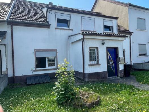 Reihenmittelhaus zum Kauf 159.000 € 7 Zimmer 175 m² 419 m² Grundstück frei ab sofort Berus Überherrn 66802
