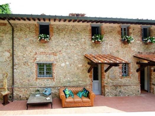 Herrenhaus zum Kauf 1.100.000 € 16 Zimmer 600 m² 2.000 m² Grundstück Camaiore 55041