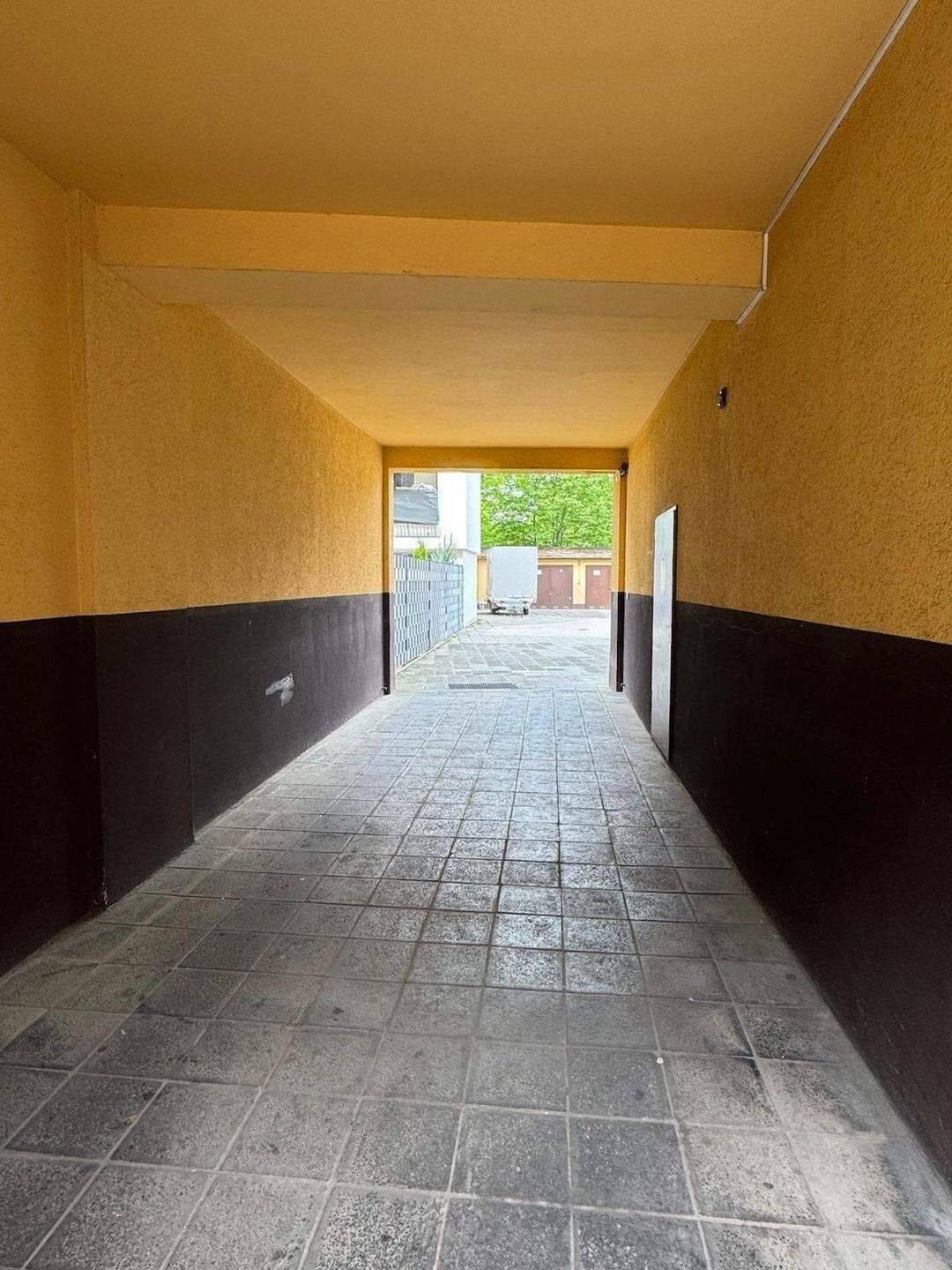Mehrfamilienhaus zum Kauf - Ansicht 2