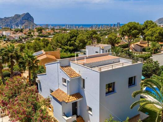 Haus zum Kauf 850.000 € 266 m² 900 m² Grundstück Calpe (Calp) 03710