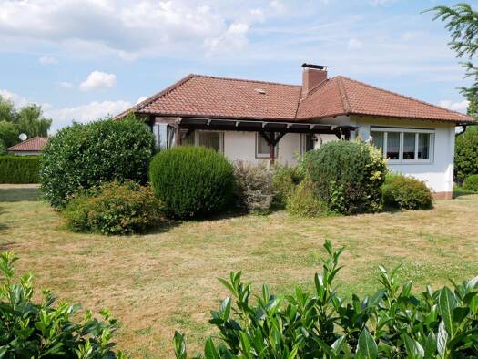 Bungalow zum Kauf 269.000 € 4 Zimmer 123 m² 1.008 m² Grundstück Weidhausen Weidhausen b.Coburg 96279