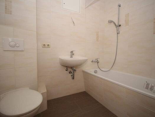 Wohnung zur Miete 298 € 2 Zimmer 46,6 m² 2. Geschoss frei ab sofort Lessingstraße 4 Syrau Rosenbach/Vogtland 08548