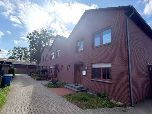 Reihenendhaus zur Miete 1.050 € 4 Zimmer 120 m² 200 m² Grundstück frei ab 01.11.2026 Herzog-Erich-Ring 32 B Cloppenburg Cloppenburg 49661