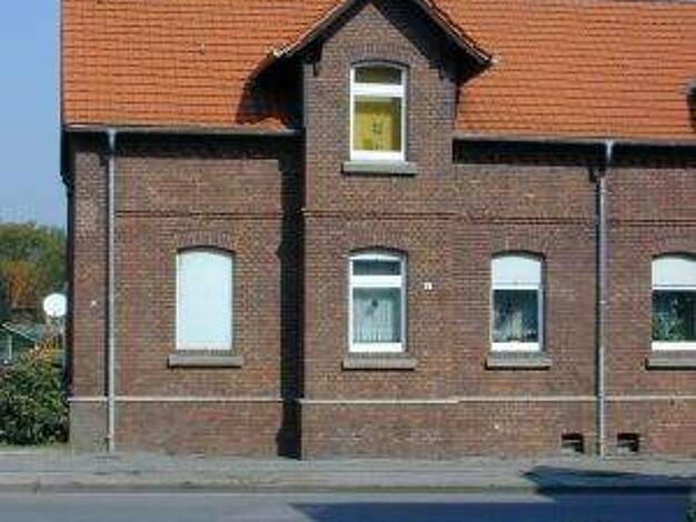 Wohnung zur Miete nur mit Wohnberechtigungsschein 351 € 3,5 Zimmer 60,9 m² 1. Geschoss frei ab 01.02.2026 Huyssenstraße 11 Batenbrock Bottrop 46238