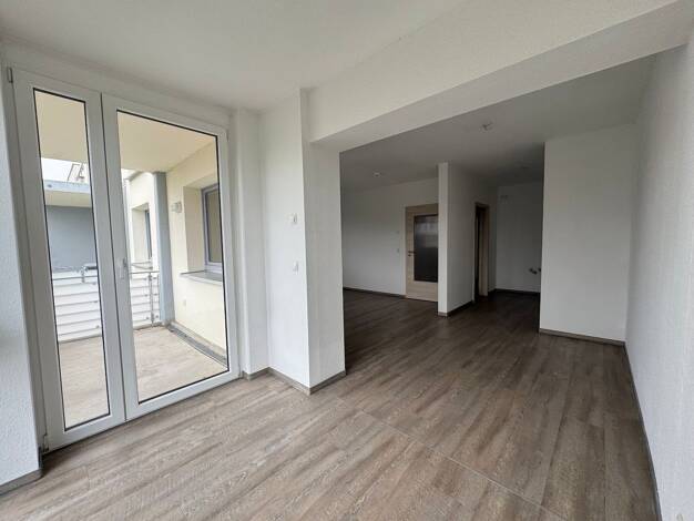 Wohnung zur Miete 483 € 2 Zimmer 62 m² 4. Geschoss frei ab sofort Glogower Ring 39 Eisenhüttenstadt Eisenhüttenstadt 15890