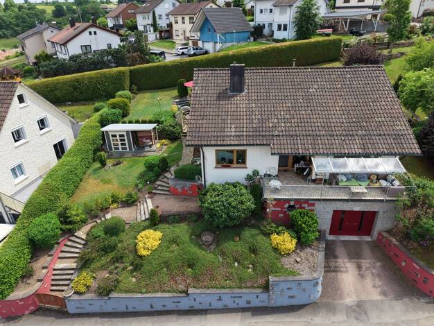 Einfamilienhaus zum Kauf 429.000 € 3 Zimmer 134,5 m² 887 m² Grundstück frei ab sofort Guldenenstraße 7 Bräunlingen Bräunlingen 78199