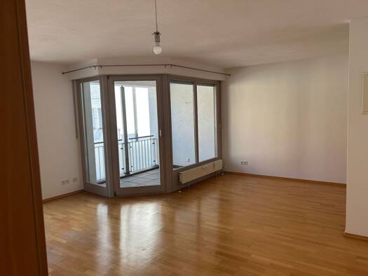 Wohnung zur Miete 700 € 1,5 Zimmer 49 m² Geschoss 1/3 frei ab 01.09.2026 Eckiusstraße Ingolstadt Ingolstadt 85049