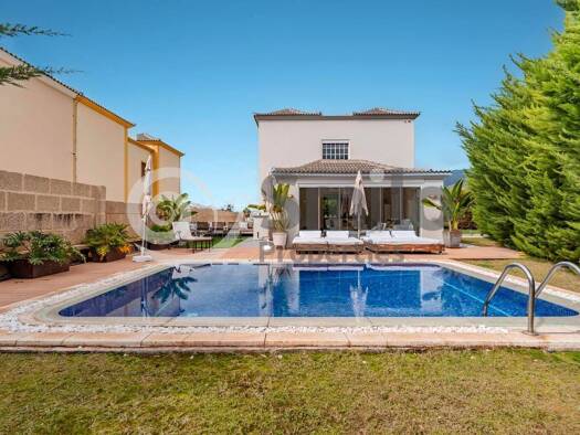 Chalet zum Kauf 1.599.000 € 4 Zimmer 240 m² Calle Berna Adeje 38660