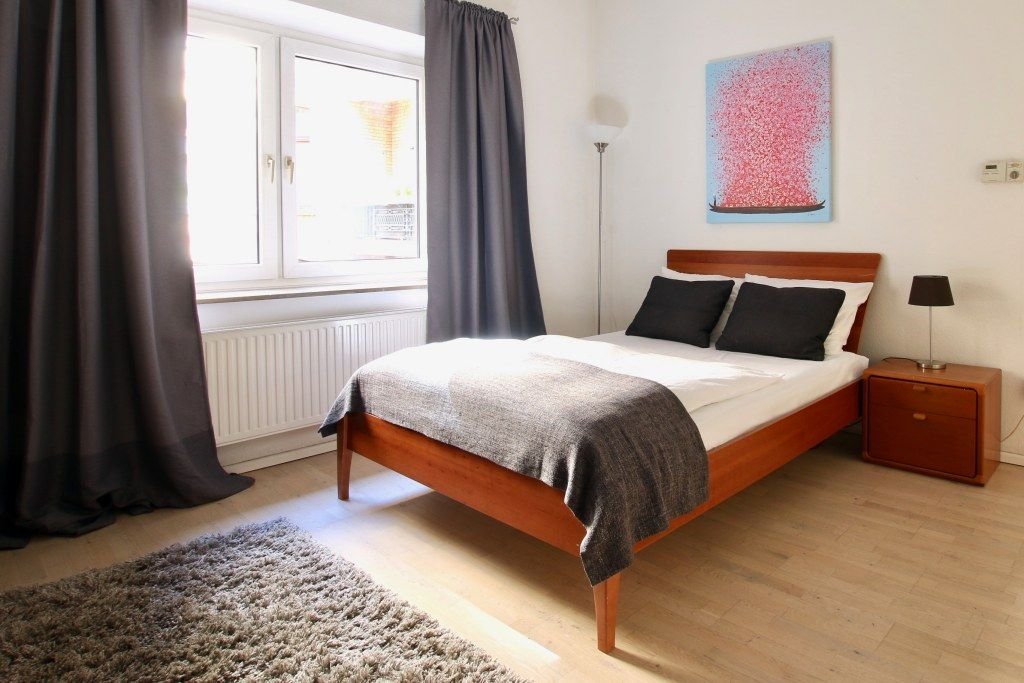 Wohnung zur Miete Wohnen auf Zeit 2.289 € 1 Zimmer 38 m²<br/>Wohnfläche 31.12.2024<br/>Verfügbarkeit Roonstraße Neustadt - Süd Köln 50674