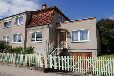 Doppelhaushälfte zum Kauf 135.000 € 4 Zimmer 130 m² 489 m² Grundstück Altentreptow Altentreptow 17087