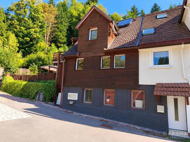 Doppelhaushälfte zum Kauf 250.000 € 8 Zimmer 205 m² 192 m² Grundstück frei ab sofort Christophstal Freudenstadt 72250