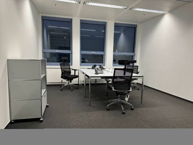 Bürofläche zur Miete provisionsfrei 1.390 € 35 m² Bürofläche Lyoner Straße Niederrad Frankfurt am Main 60528