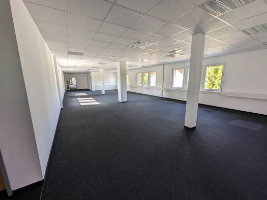 Bürogebäude zur Miete 11 € 4.292 m² Bürofläche teilbar ab 530 m² Lise-Meitner-Straße 5a Kriegshaber Augsburg 86156