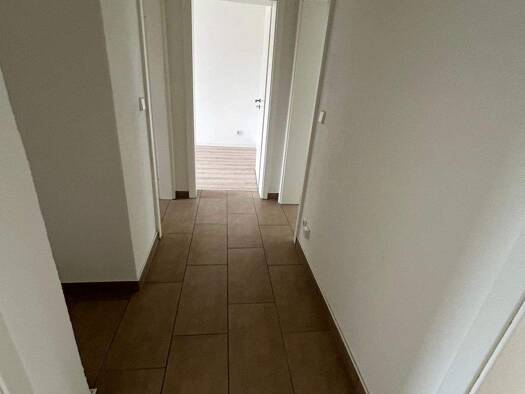 Wohnung zur Miete 315 € 3 Zimmer 57,4 m² EG Weißenfelser Str. 23a Langendorf Weißenfels 06667