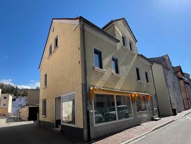Mehrfamilienhaus zum Kauf 419.000 € 7 Zimmer 285 m² 596 m² Grundstück Schwandorf Schwandorf 92421