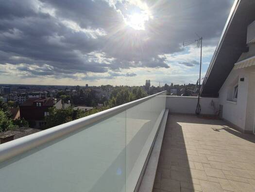 Haus zur Miete 3.000 € 5 Zimmer 180 m² Zagreb 10000