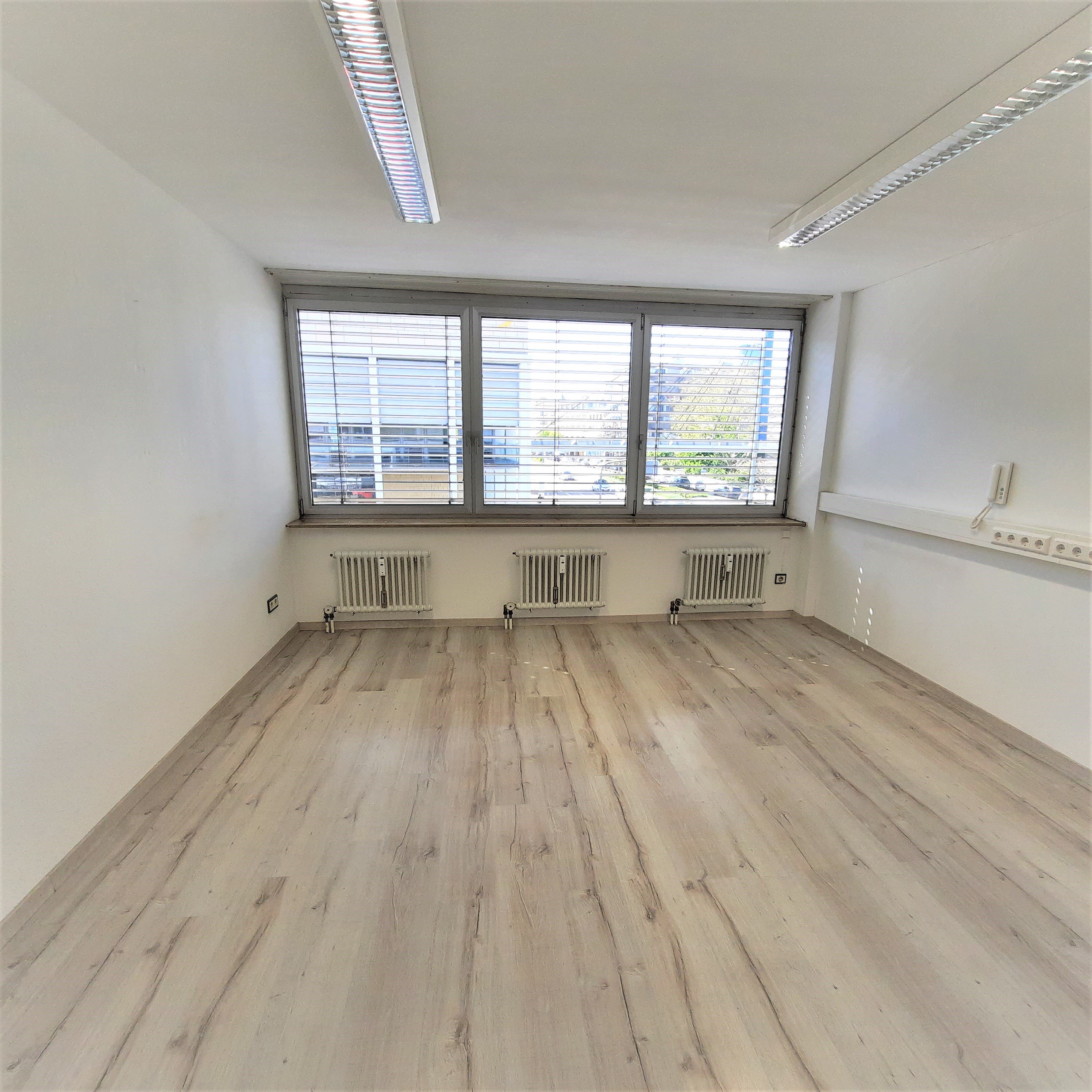 Bürofläche zur Miete 920 € 3,5 Zimmer 920 m²<br/>Bürofläche Innenstadt - Stadtviertel 022 Pforzheim 75175