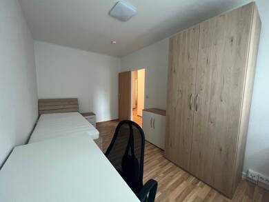 Wohnung zur Miete 200 € 1 Zimmer 33,8 m² EG Maler-Fischer-Straße 17 Bieblach - Ost 5 Gera 07552