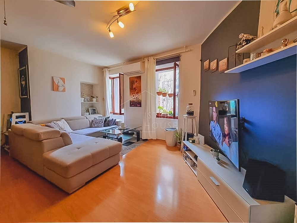 Wohnung zum Kauf 280.000 € 2 Zimmer 65 m²<br/>Wohnfläche 2.<br/>Geschoss Rovinj center 52210