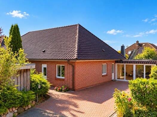 Bungalow zum Kauf 449.000 € 7 Zimmer 170 m² 1.042 m² Grundstück Wöhrden Wöhrden 25797