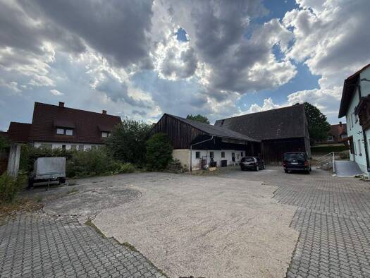 Grundstück zum Kauf 695.000 € 2.116 m² Grundstück Baugenehmigung vorhanden Vorstadtstraße Weisendorf 91085