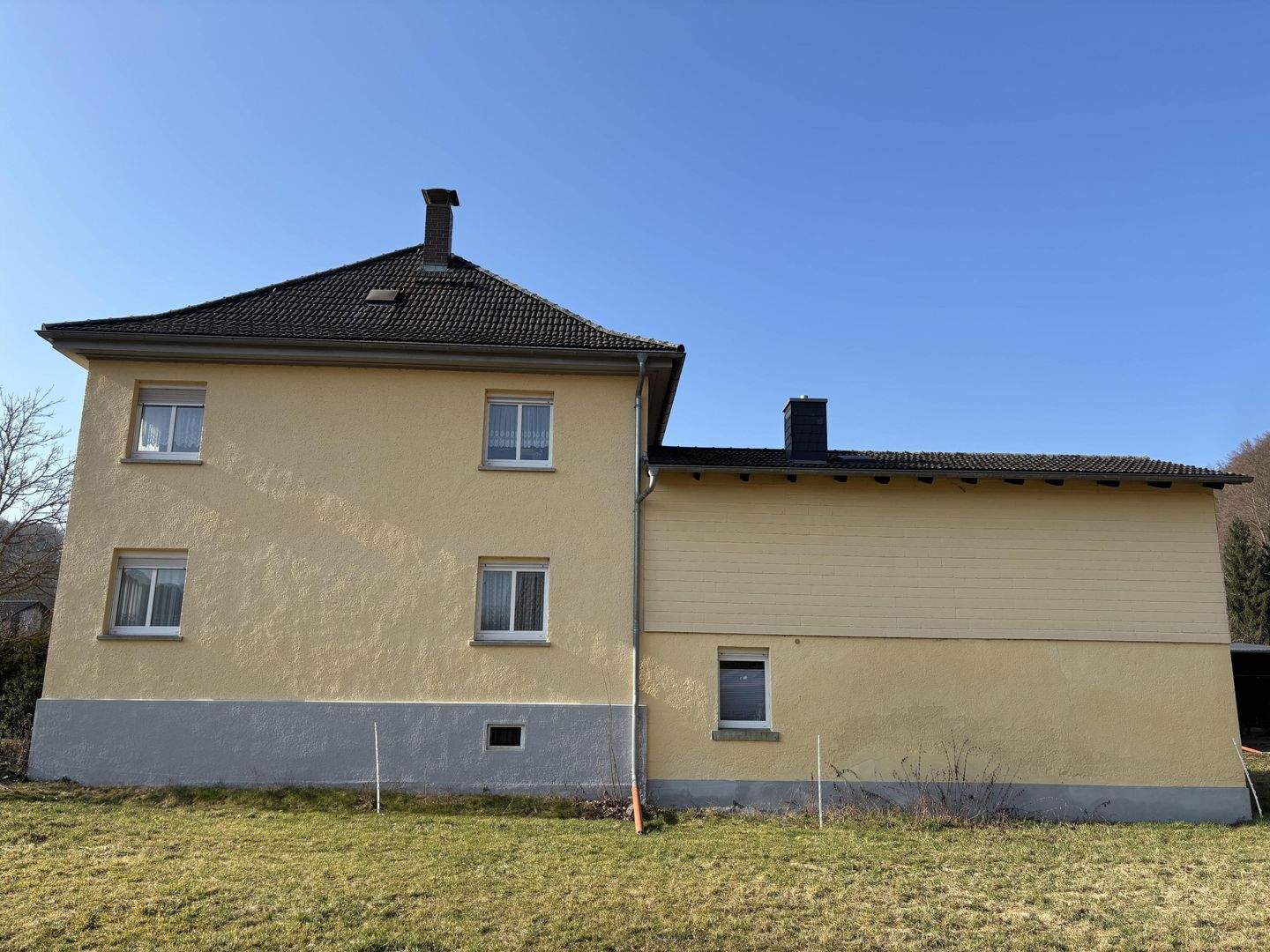 Immobilie in Geratal - Attraktives Anwesen: Wohnen und Arbeiten auf großzügigem Traumgrundstück direkt in Gräfenroda - Bild 3