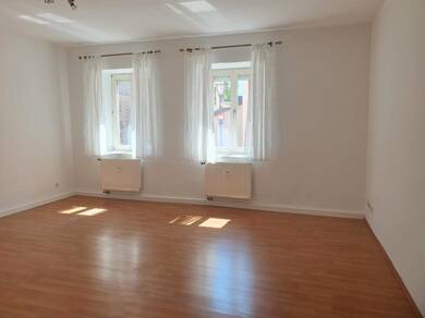 Wohnung zur Miete 532 € 2 Zimmer 76 m² Burglengenfeld Burglengenfeld 93133