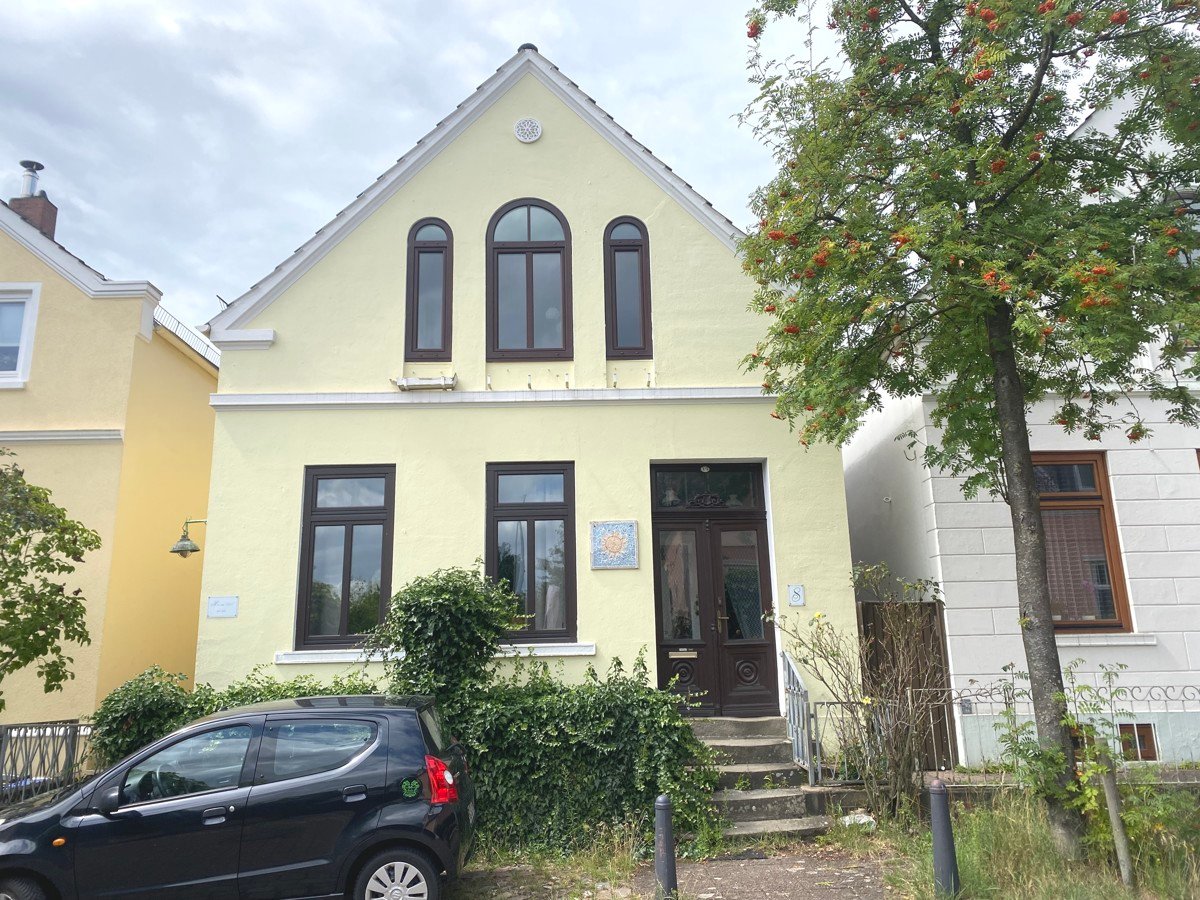 Einfamilienhaus zum Kauf 198.000 € 5 Zimmer 152 m²<br/>Wohnfläche 211,5 m²<br/>Grundstück Vegesack Bremen / Vegesack 28757