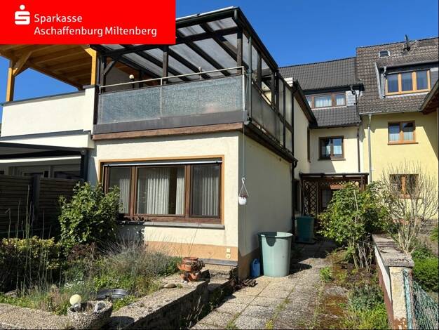 Reihenmittelhaus zum Kauf 375.000 € 7 Zimmer 165 m² 380 m² Grundstück Österreicher Kolonie Aschaffenburg 63739