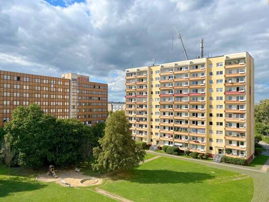 Wohnung zur Miete 420 € 3 Zimmer 75 m² frei ab sofort Moseler Straße 6 Pölbitz Zwickau 08058