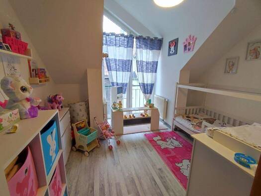 Wohnung zur Miete 490 € 3 Zimmer 75,6 m² 4. Geschoss frei ab 01.06.2026 Eisenach 99817