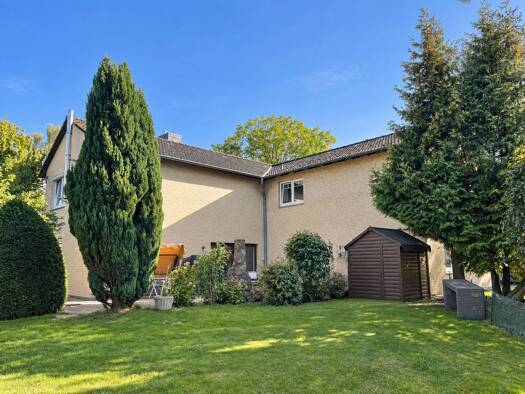 Mehrfamilienhaus zum Kauf 440.000 € 10 Zimmer 262 m² 840 m² Grundstück Bullenkuhlen 25355