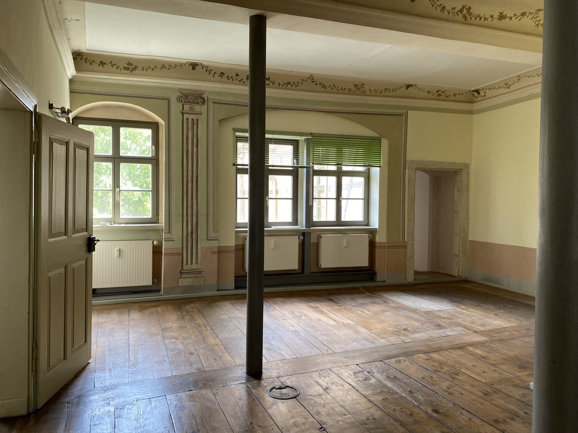 Bürofläche zur Miete provisionsfrei 984 € 140,5 m²<br/>Bürofläche Marienstraße 15 Naumburg Naumburg (Saale) 06618