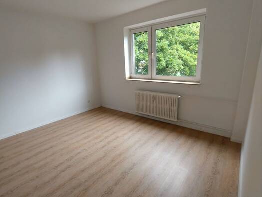 Wohnung zur Miete 590 € 3 Zimmer 80 m² 2. Geschoss frei ab sofort Hogenweg 11 Mittelmeiderich Duisburg 47137