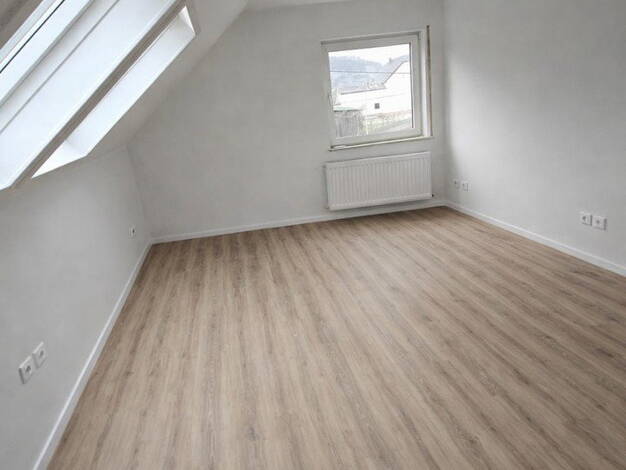 Wohnung zur Miete 750 € 5 Zimmer 78 m² 2. Geschoss frei ab 01.05.2026 Detzem 54340