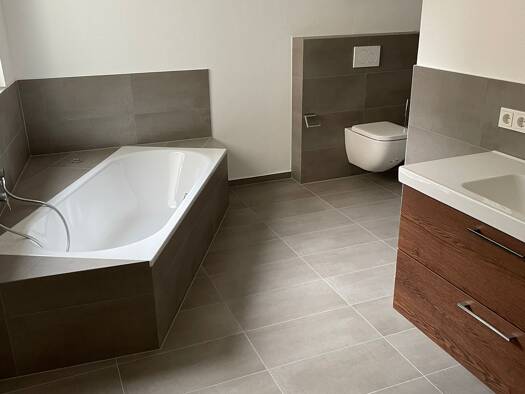Wohnung zur Miete 1.300 € 3,5 Zimmer 150 m² Hauptstraße Hetzerath 54523