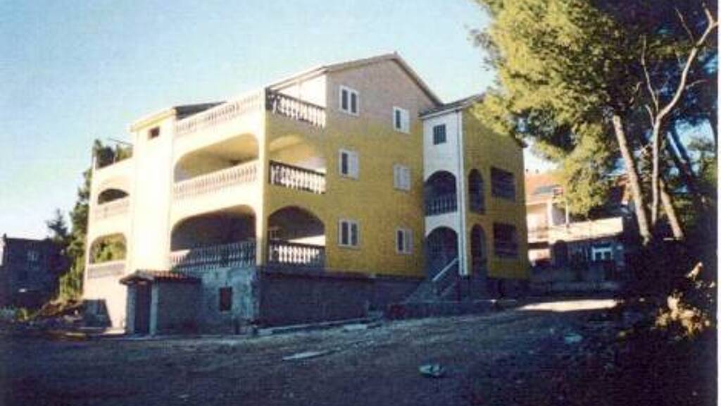 Haus zum Kauf 740.000 € 12 Zimmer 670 m² 1.000 m² Grundstück Insel Hvar 21450