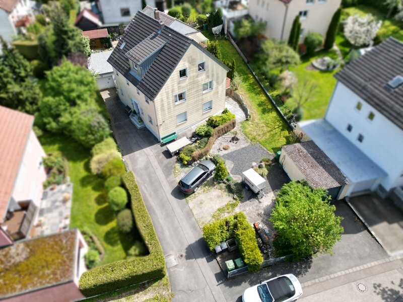 Mehrfamilienhaus zum Kauf 890.000 € 16 Zimmer 338 m²<br/>Wohnfläche 1.107 m²<br/>Grundstück Ziegetsdorf - Königswiesen-Süd - Neuprüll Regensburg 93051